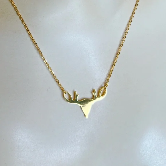 Gold plated 🦌 reindeer 16” to 18” necklace - Picture 2 of 3